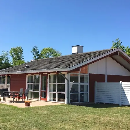 別荘 Sehr Familienfreundlich, Traumblick, 150 M Zum Strand, W-lan